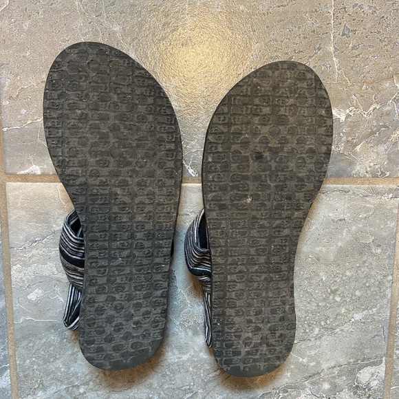 Sanuk Yoga sling sandals - Picture 2 of 2